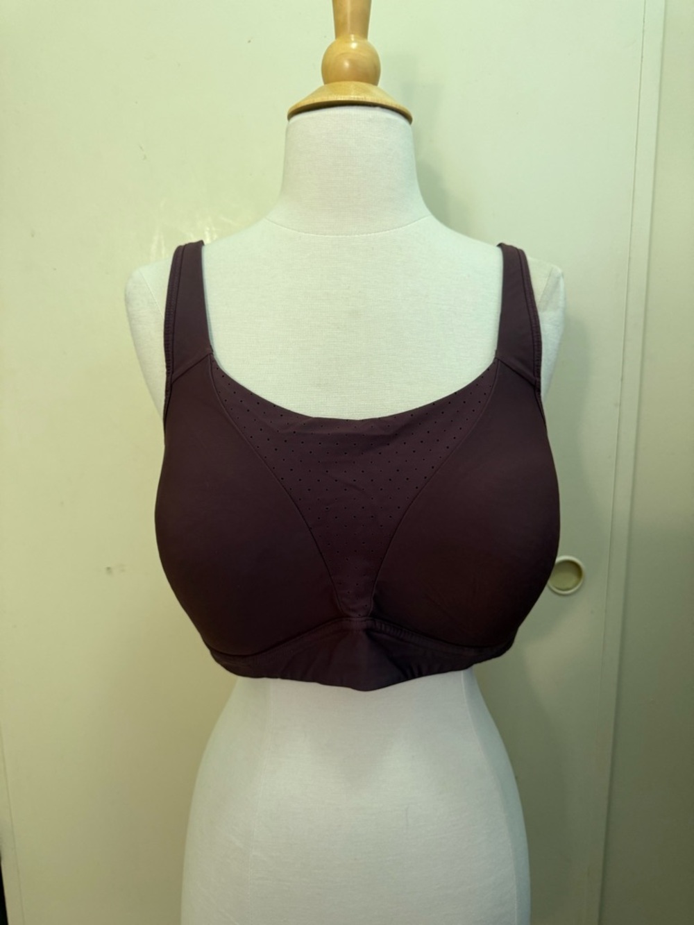 Lululemon Plum Comfort Sports Bra 38DD